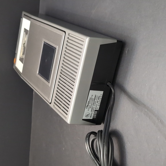 VGT, Quantum International VHS Video Rewinder. - Picture 5 of 9